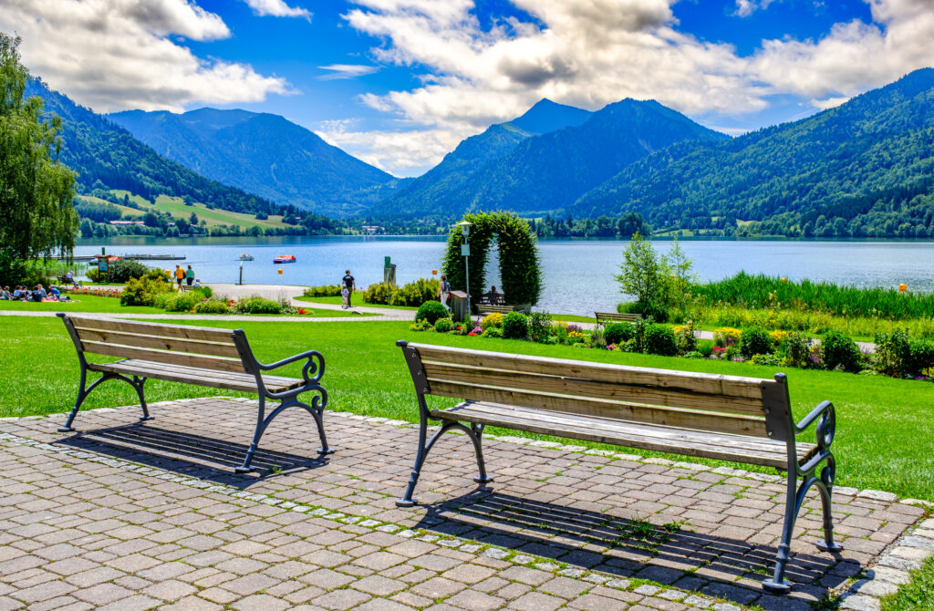 berühmter schliersee in bayern - germany - foto
